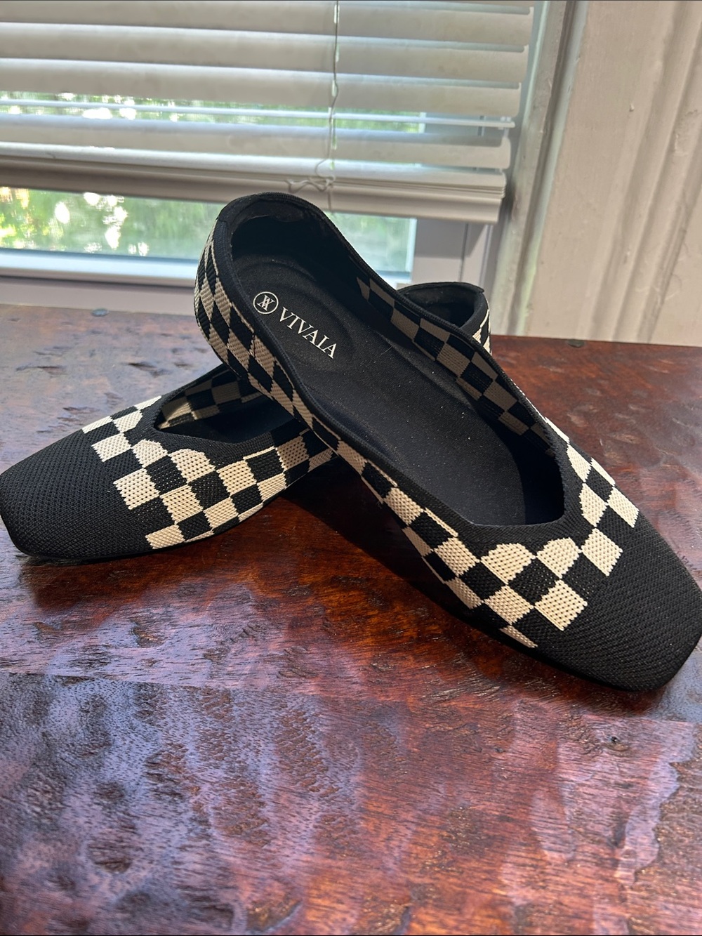 Vivaia Black & White Checker Knit Ballet Flats